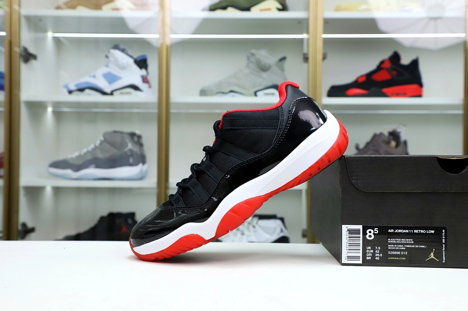RETRO JORDAN AIR LOW 11 BRED 1225